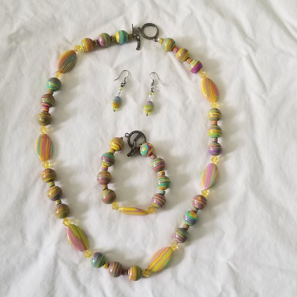 Hand-made spring/summer colors, beaded necklace bracelet and earring set